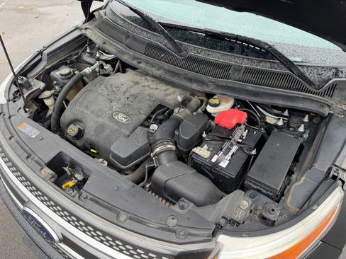 Used 2015 Ford Explorer XLT w/ Equipment Group 202A image 24