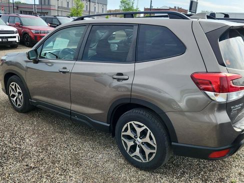 Used 2019 Subaru Forester Premium w/ All-Weather Package AWD/4WD image 5