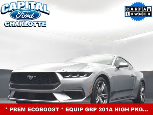 Used 2025 Ford Mustang Premium image 23