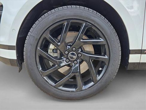 Used 2020 Land Rover Range Rover Evoque R-Dynamic HSE image 24