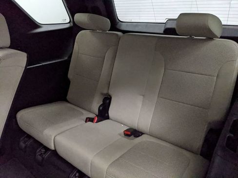 Used 2023 Chevrolet Traverse LS FWD image 19