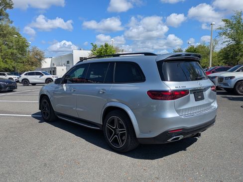 Used 2024 Mercedes-Benz GLS 450 4MATIC image 8