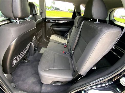 Used 2014 Kia Sorento LX image 20