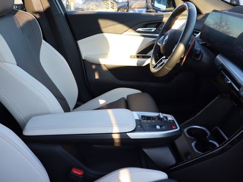 Used 2025 BMW X2 M35i w/ Premium Package image 14