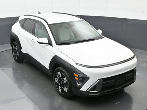 Certified 2024 Hyundai Kona SEL FWD image 33
