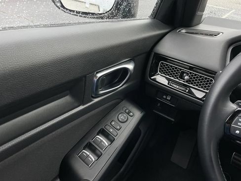 Certified 2025 Honda Civic Sport image 22