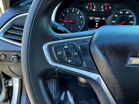 Certified 2019 Chevrolet Malibu LS image 11