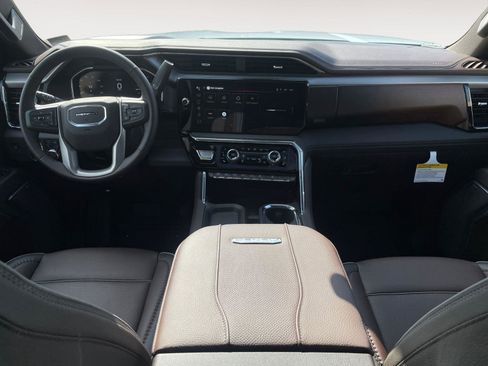 New 2026 GMC Sierra 2500 Denali w/ Denali Reserve Package image 10
