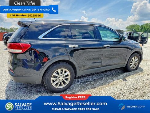 Used 2017 Kia Sorento FWD image 4