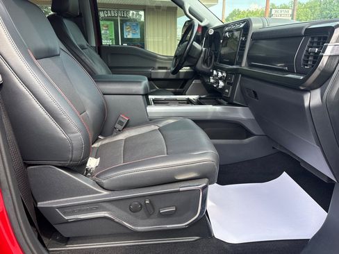 Used 2023 Ford F250 Lariat w/ Sport Appearance Package AWD/4WD image 13