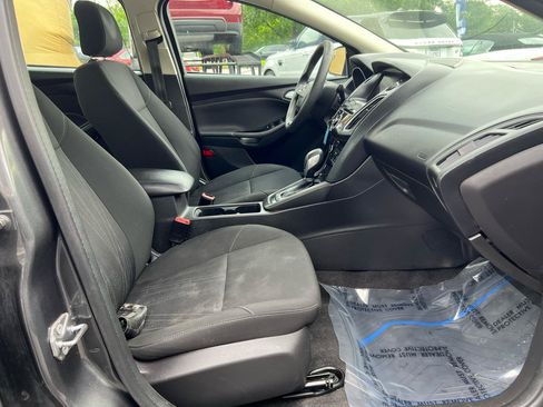 Used 2018 Ford Focus SEL FWD image 16