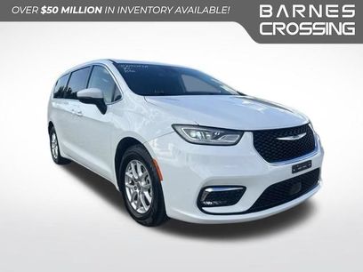 Used 2023 Chrysler Pacifica Touring-L