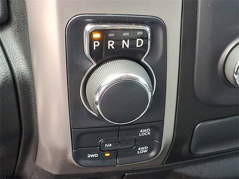 Used 2019 RAM 1500 Classic SLT image 12