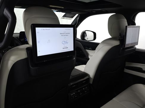 Used 2024 Lexus LX 600 4WD w/ Appearance Package image 40