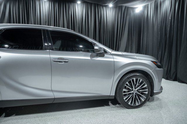 Used 2023 Lexus RX 350 Premium Plus w/ Accessory Package (Z1) AWD/4WD image 4