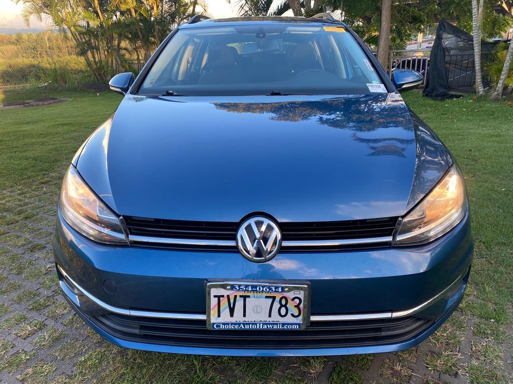 Used 2019 Volkswagen Golf S FWD image 2