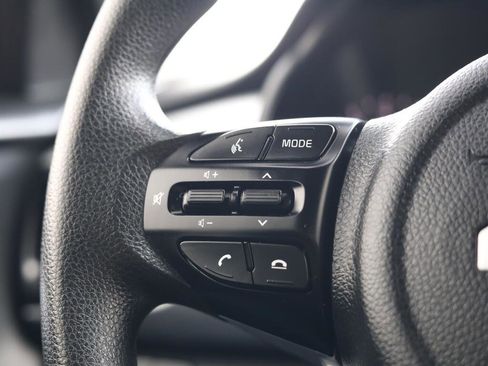 Used 2022 Kia Rio LX image 12