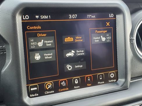Used 2023 Jeep Wrangler Unlimited Sahara w/ Cold Weather Group AWD/4WD image 19
