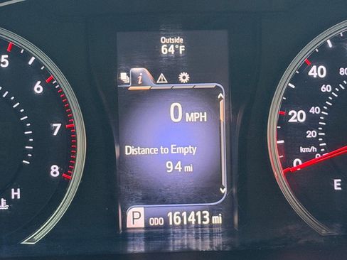 Used 2015 Toyota Camry SE FWD image 19