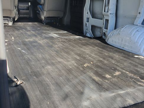 Used 2018 Chevrolet Express 2500 w/ Driver Convenience Package image 9