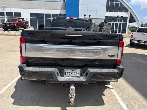 Used 2019 Ford F350 Platinum w/ Platinum Ultimate Package AWD/4WD image 9