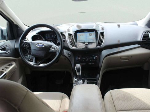 Used 2019 Ford Escape SE w/ Ford Safe & Smart Package AWD/4WD image 8