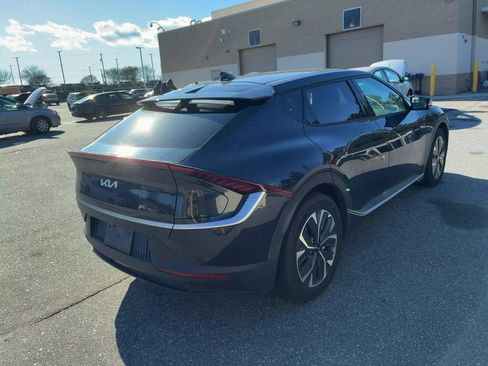 Used 2022 Kia EV6 Light image 2