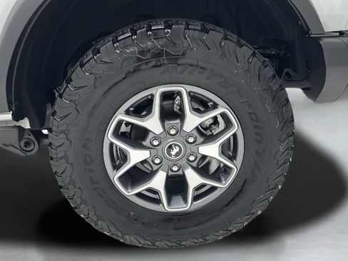 Used 2025 Ford Bronco Badlands AWD/4WD image 9