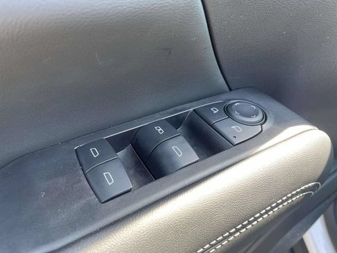 Used 2025 GMC Terrain Elevation AWD/4WD image 17
