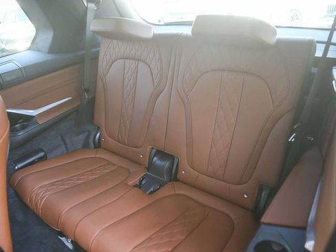 Used 2025 BMW X7 M60i image 16