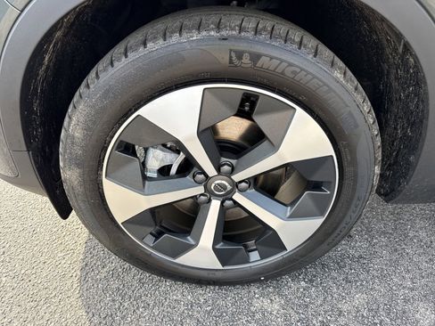 New 2026 Volvo XC40 B5 Plus w/ Protection Package Premier image 9