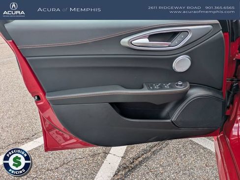 Used 2025 Alfa Romeo Giulia AWD w/ Driving Assist Package image 25