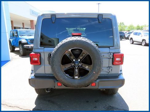 Used 2023 Jeep Wrangler Unlimited Sahara AWD/4WD image 6