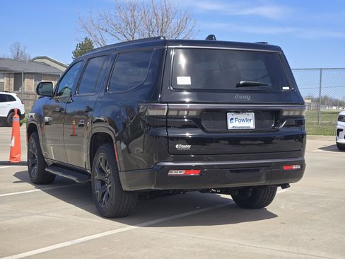 New 2026 Jeep Grand Wagoneer Limited AWD/4WD image 3