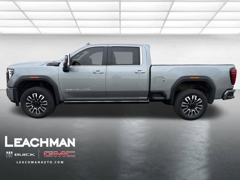 Certified 2025 GMC Sierra 2500 Denali Ultimate w/ Max Trailering Package image 8