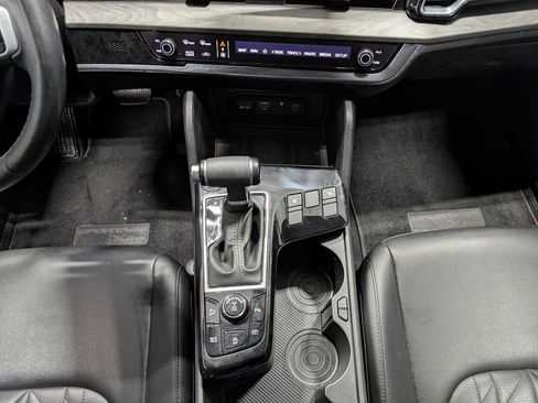 Certified 2023 Kia Sportage X-Line image 18