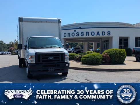 Certified 2024 Ford E-450 and Econoline 450 Super Duty w/ Power Windows & Locks Group RWD image 1