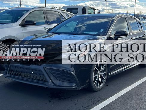 Used 2021 Toyota Camry SE w/ Audio Upgrade Package image 1