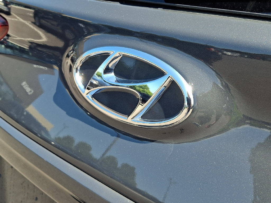 Used 2023 Hyundai Kona SEL AWD/4WD image 30