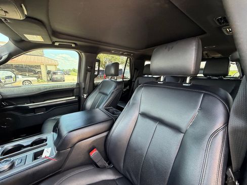 Used 2020 Ford Expedition XLT w/ Equipment Group 202A image 18