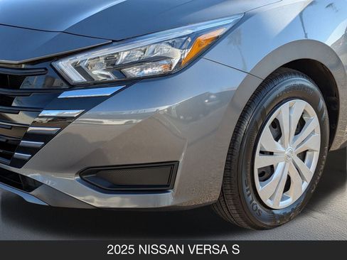 Used 2025 Nissan Versa S image 11