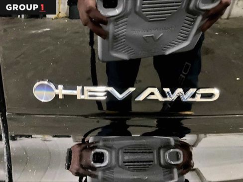 Certified 2025 Toyota Crown Signia AWD/4WD image 10