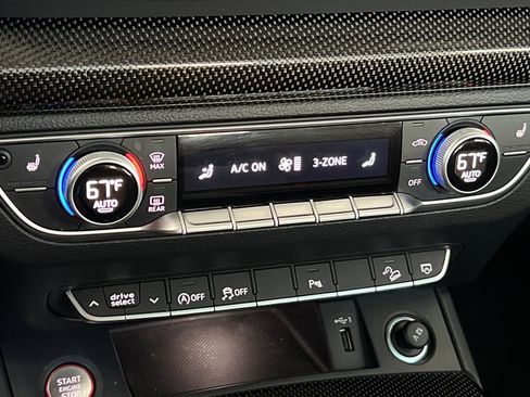 Used 2022 Audi SQ5 Premium w/ Convenience Package image 20