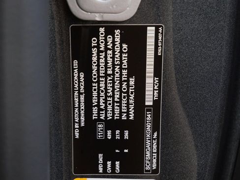 Used 2019 Aston Martin V8 Vantage Coupe image 24