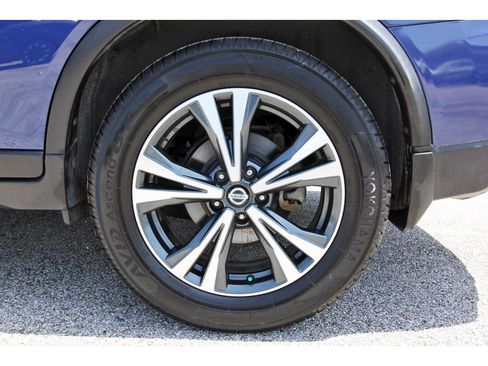 Used 2020 Nissan Rogue SV w/ Premium Package FWD image 37