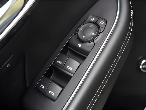 Used 2023 Buick Envision Essence FWD image 14