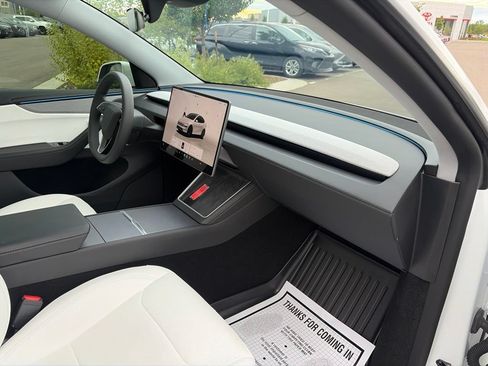 Used 2026 Tesla Model Y Long Range AWD/4WD image 14