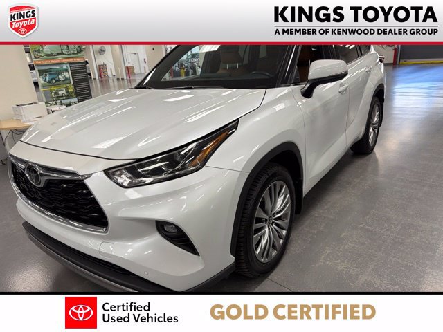 Used 2022 Toyota Highlander Platinum AWD/4WD image 4