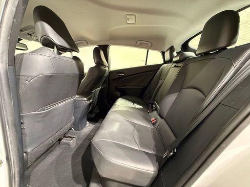 Used 2021 Toyota Prius FWD image 19