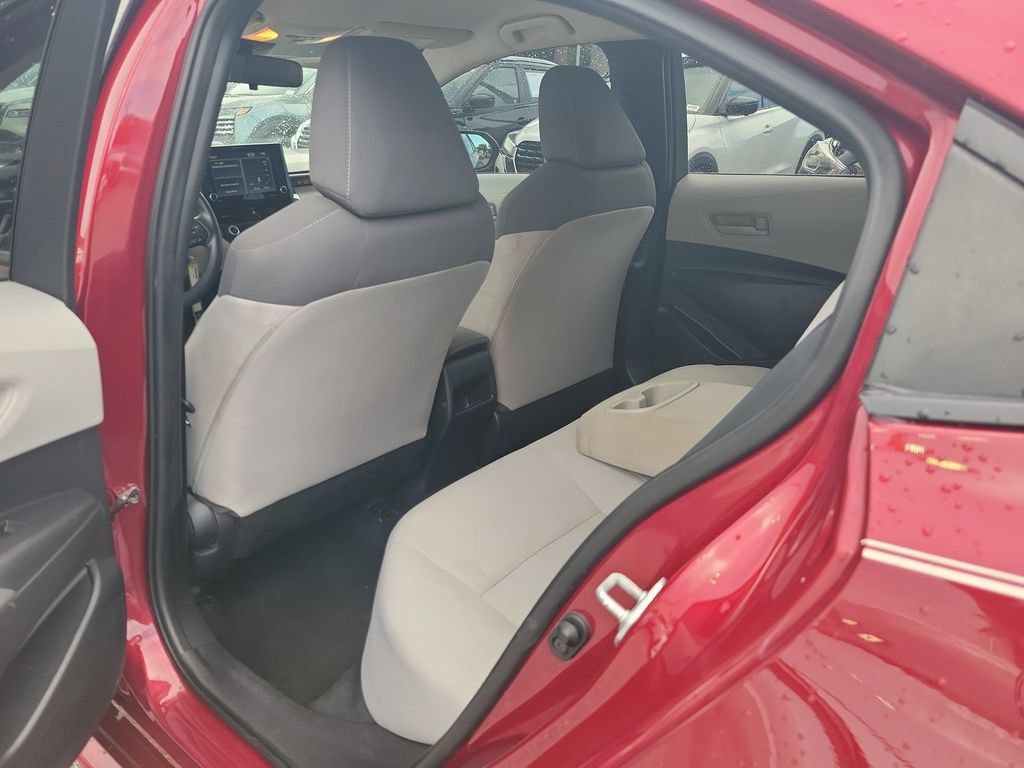 Used 2022 Toyota Corolla LE FWD image 9